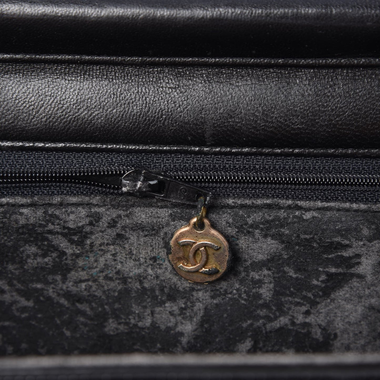 Patent Small Single Flap Black