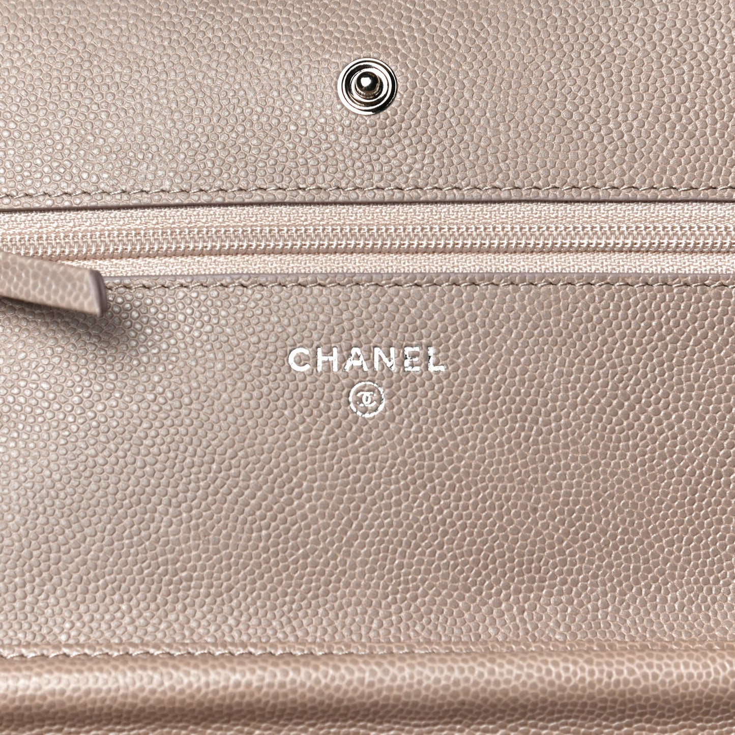Caviar Quilted Wallet On Chain WOC Grey