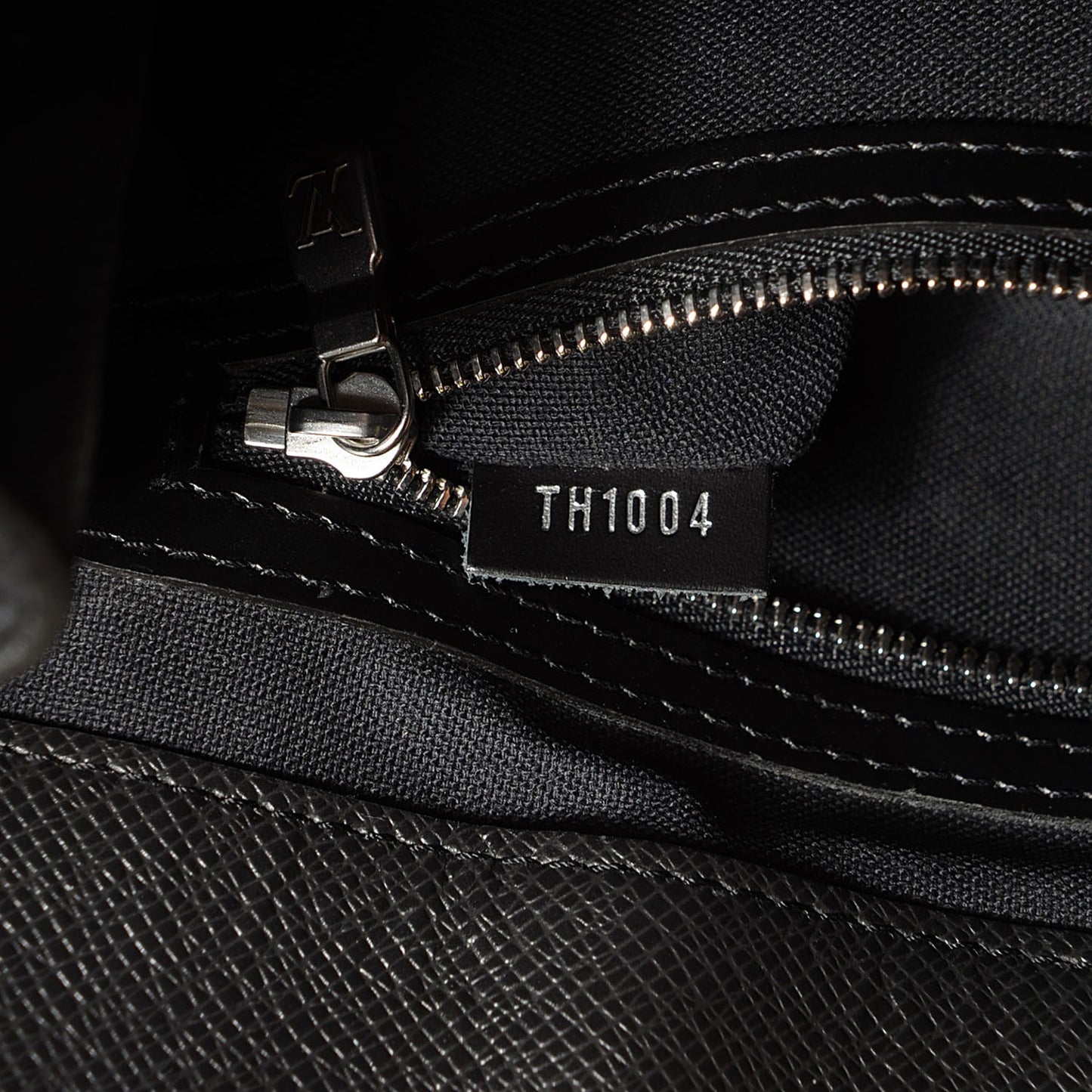 Taiga Kasbek PM Black