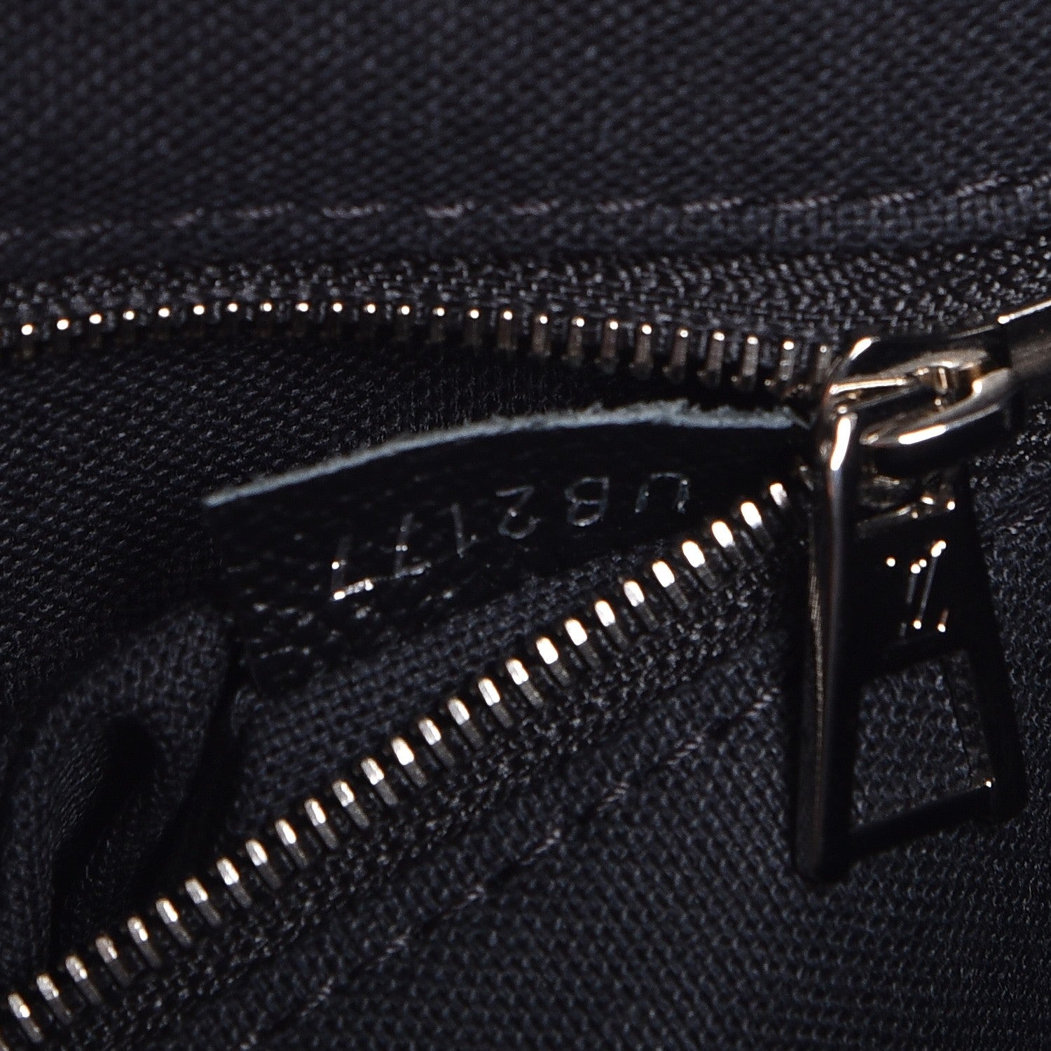 Louis Vuitton Epi Vaneau MM Black 8 of 8