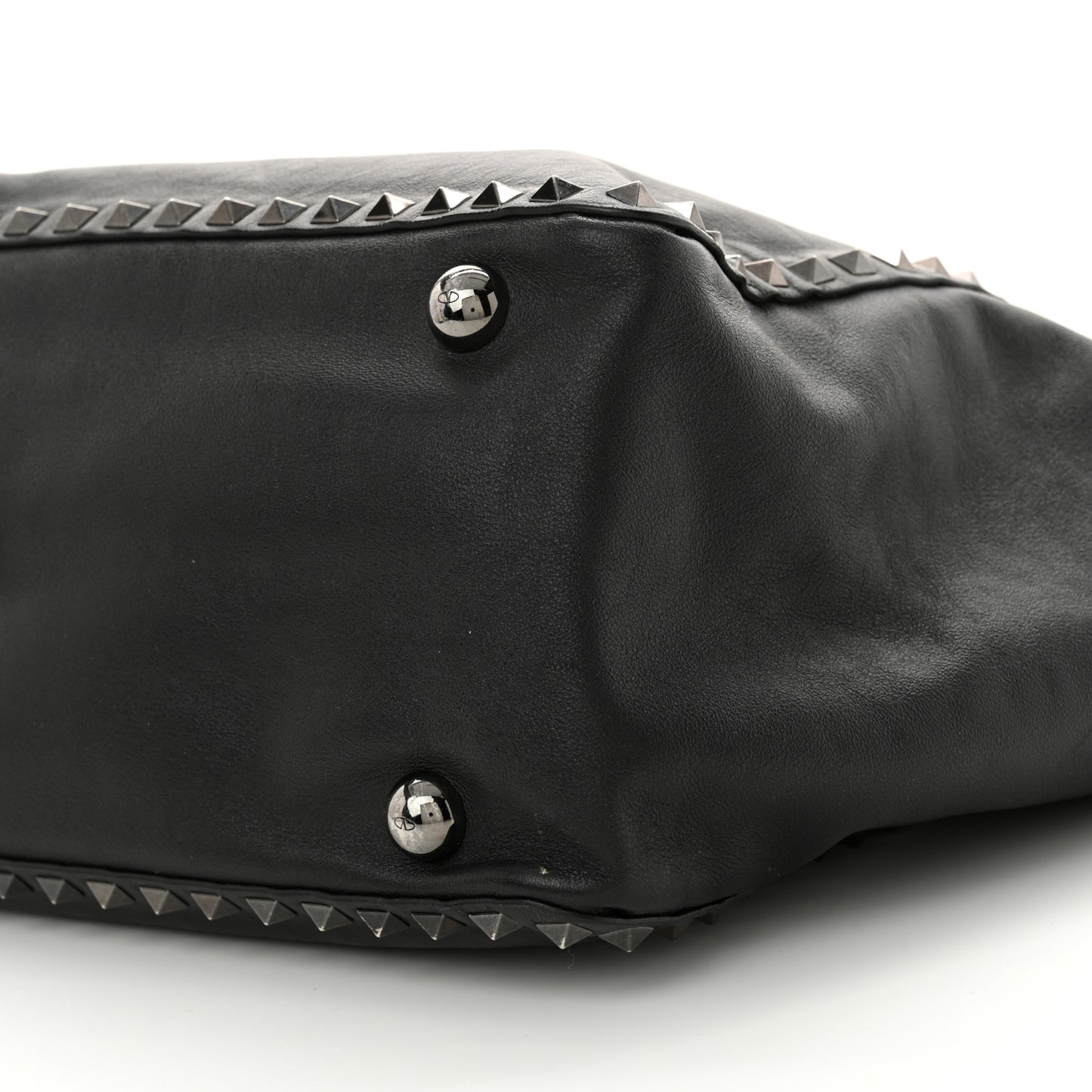 Vitello Medium Rockstud Tote Black