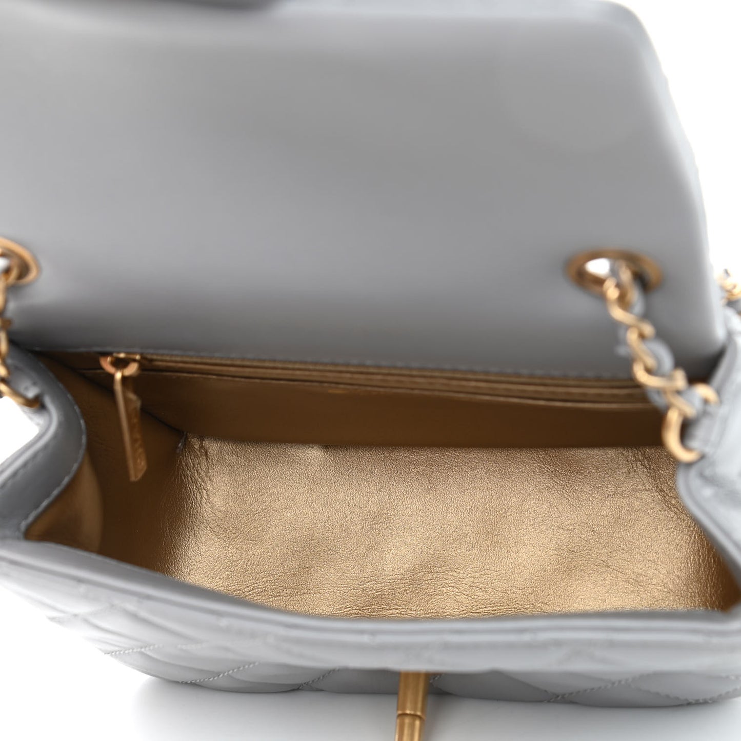 Lambskin Quilted Mini Pearl Crush Flap Light Grey