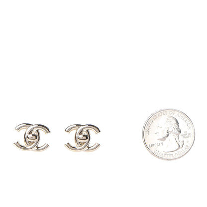 Chanel Metal CC Turnlock Earrings Gold 2 of 5