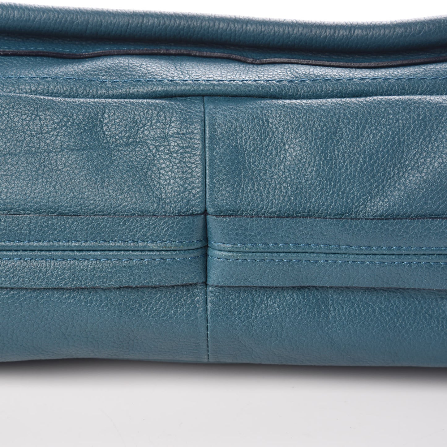 Calfskin Medium Paraty Peacock Blue