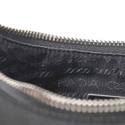 Prada Nylon Re-Edition 2005 Shoulder Bag Black 9 of 18