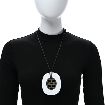 Hermes Buffalo Horn Lacquer Lift Necklace PM Pannacotta 2 of 4
