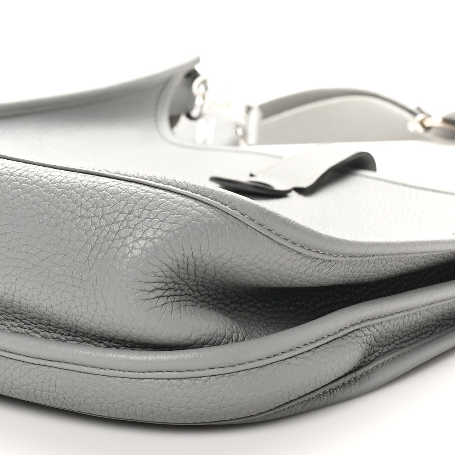 Taurillon Clemence Evelyne III GM Gris Mouette