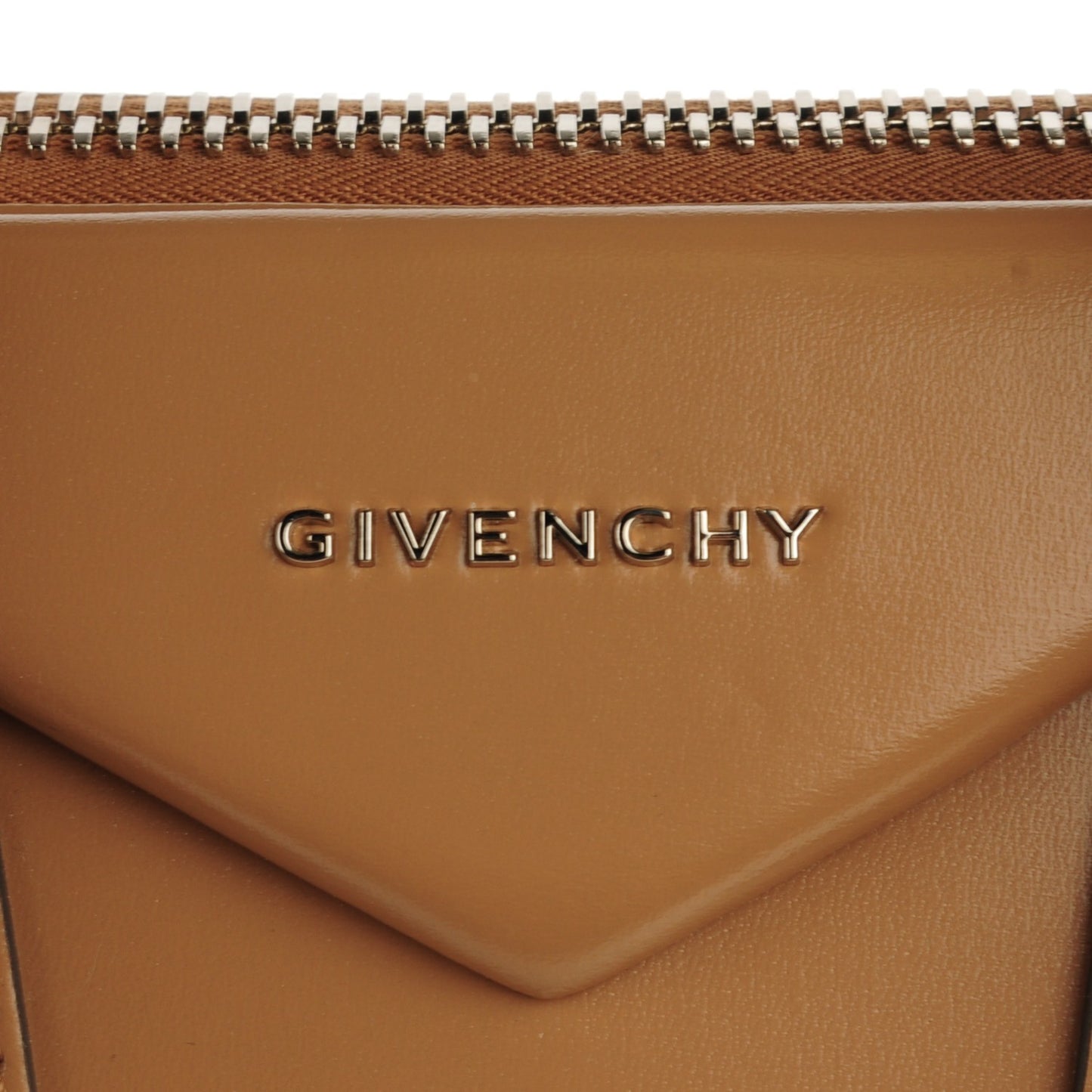 Shiny Lord Calfskin Medium Antigona Dark Beige