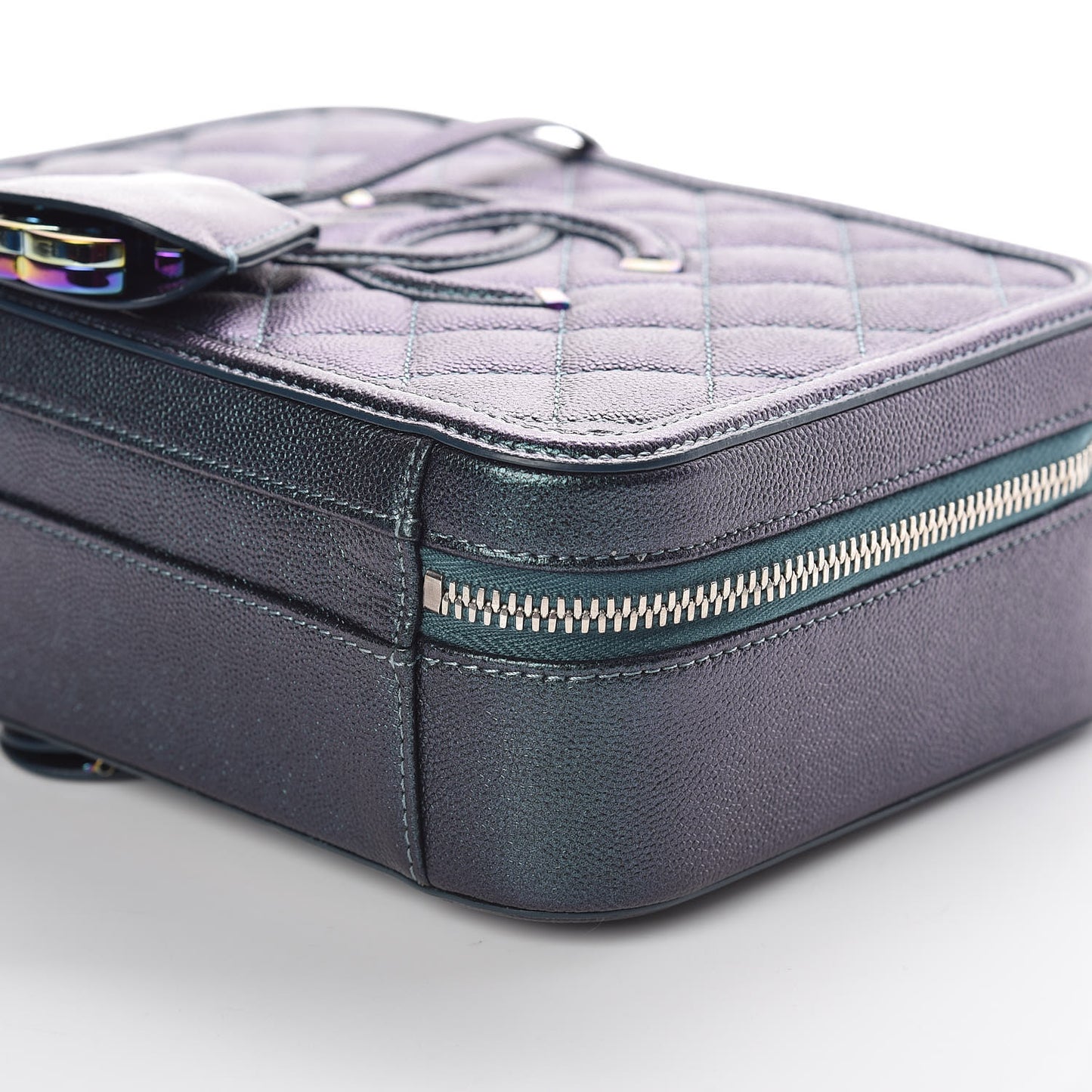 Iridescent Caviar Quilted Medium CC Filigree Vanity Case Dark Turquoise