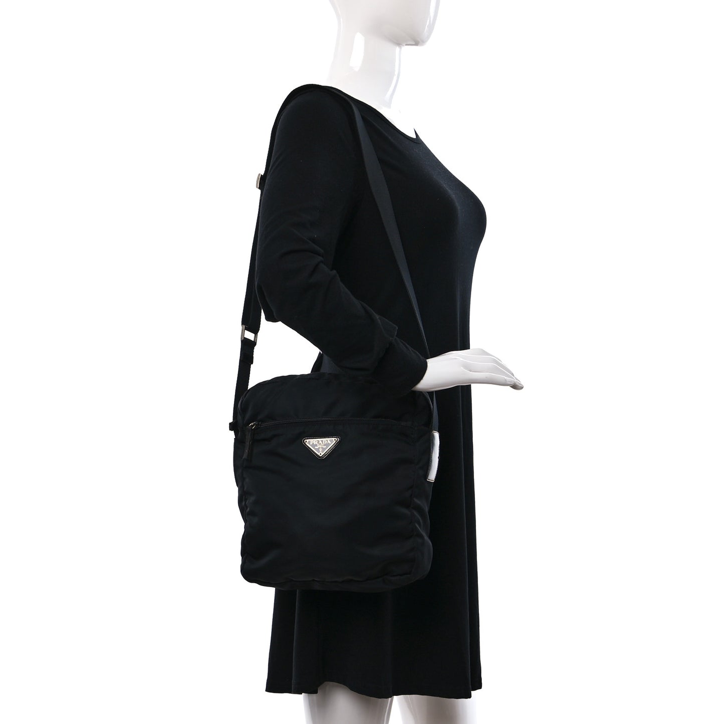Nylon Flat Messenger Bag Black