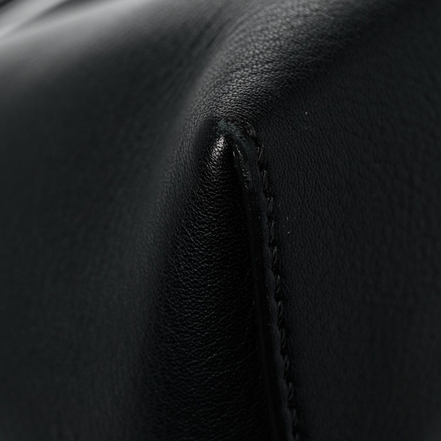 Vitello Dolce Medium By The Way Boston Bag Black