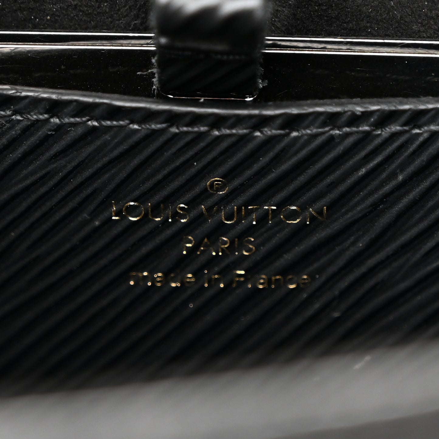 Epi Twist Shoulder Bag MM Matte Black Gold