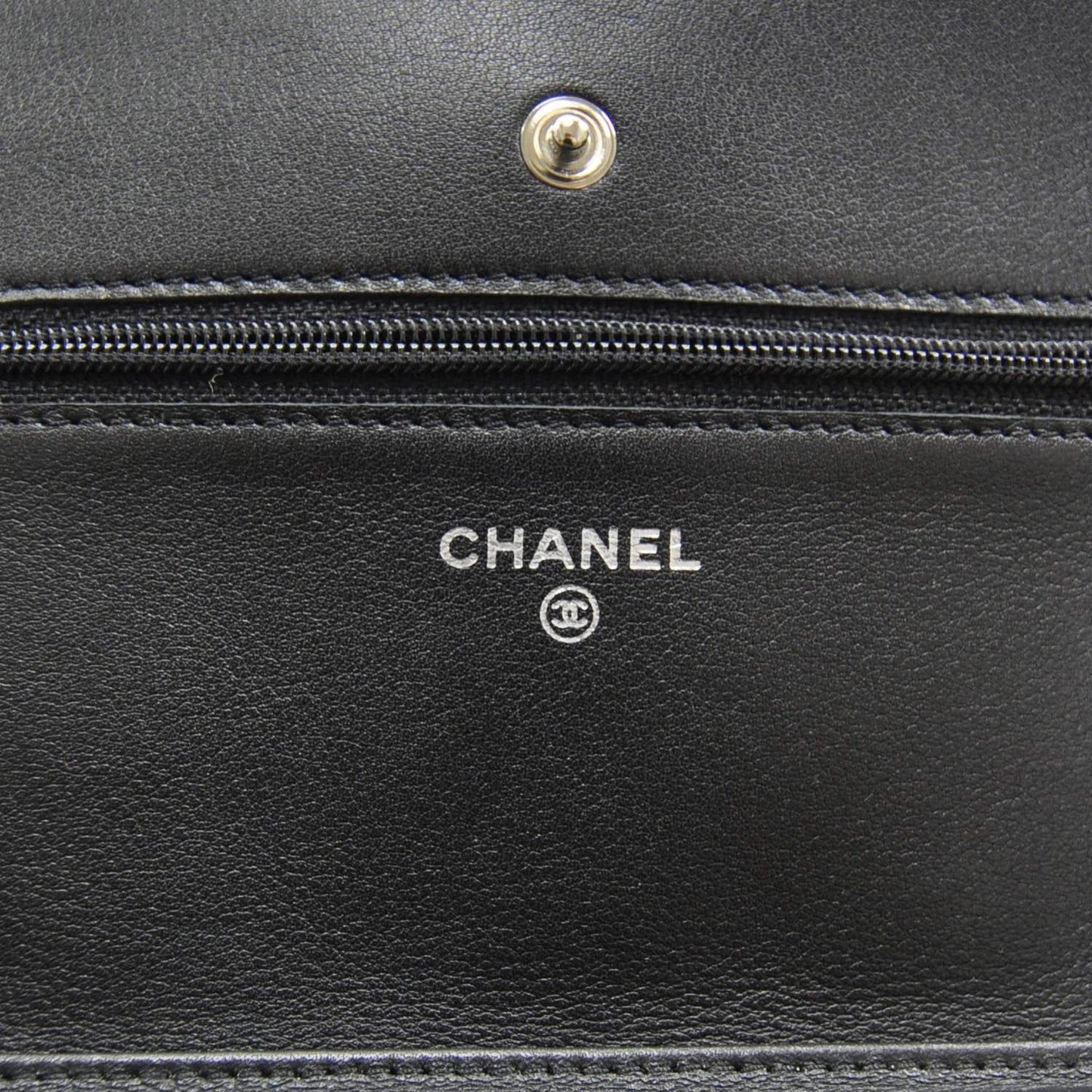 Patent Quilted Wallet On Chain Black