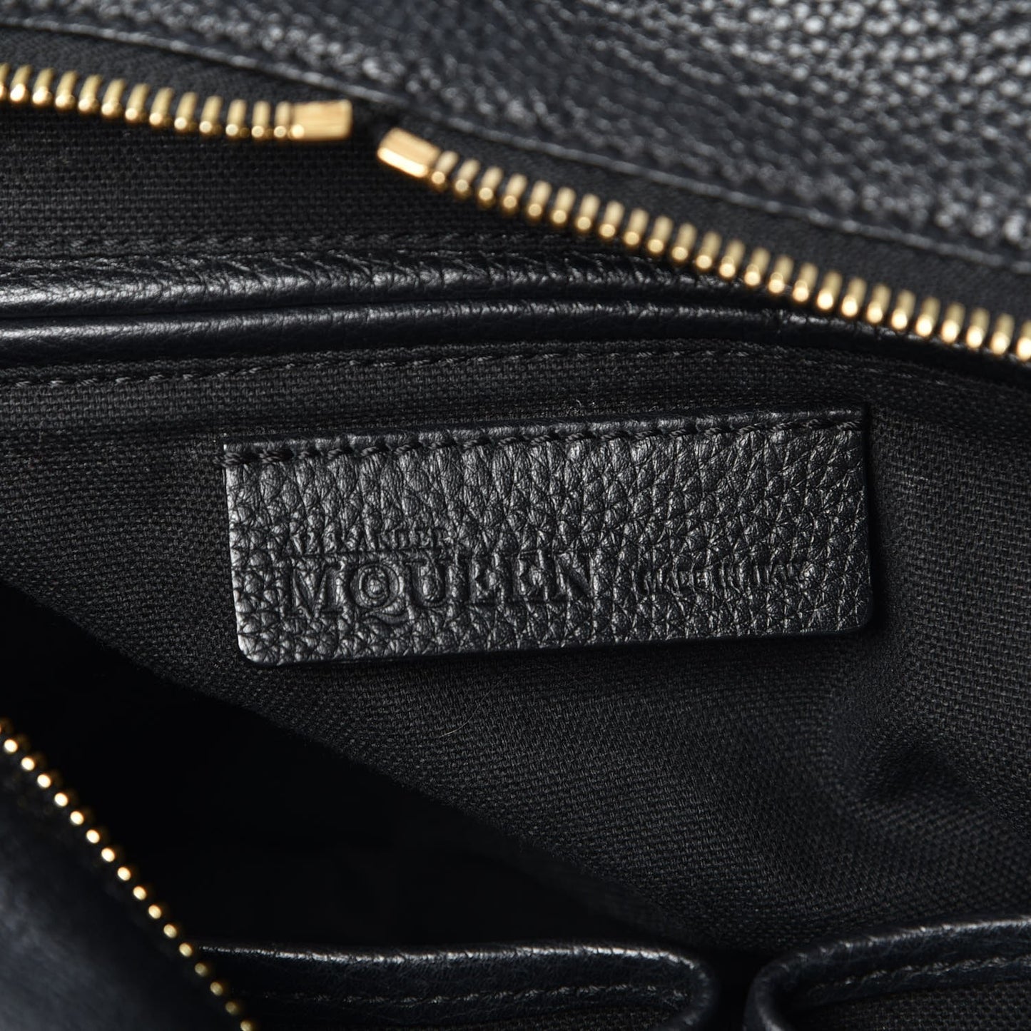 Pebbled Calfskin Small Skull Padlock Zip Around Tote Black