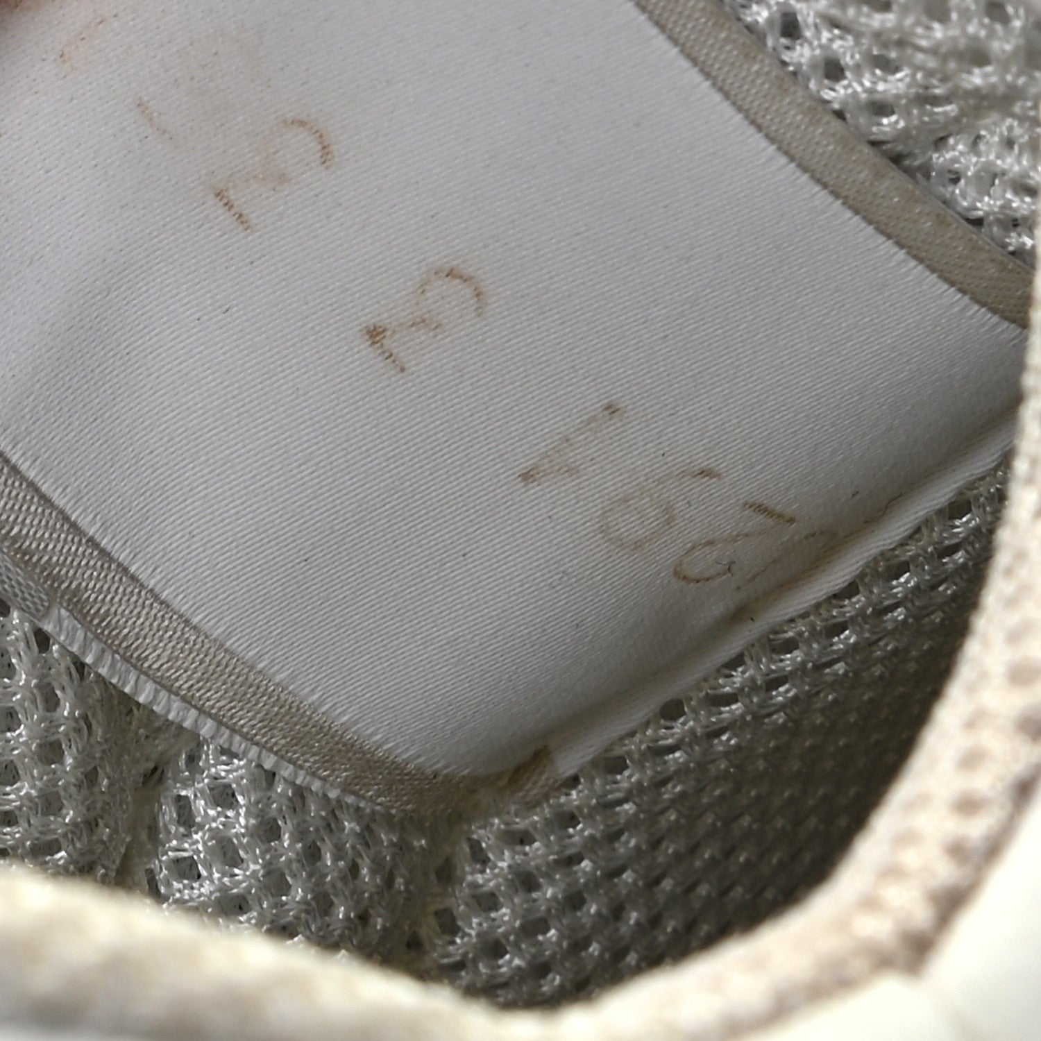 Valentino Garavani Nappa Suede Camouflage L'amour Womens Rockrunner Sneakers 35.5 Ivory 8 of 15