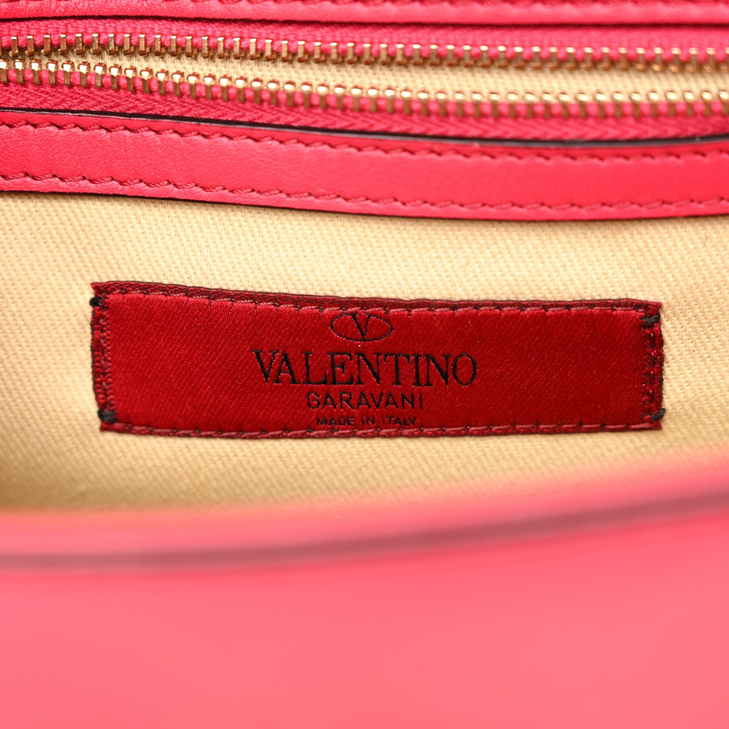 Vitello Small Glam Lock Rockstud Flap Deep Fuxia