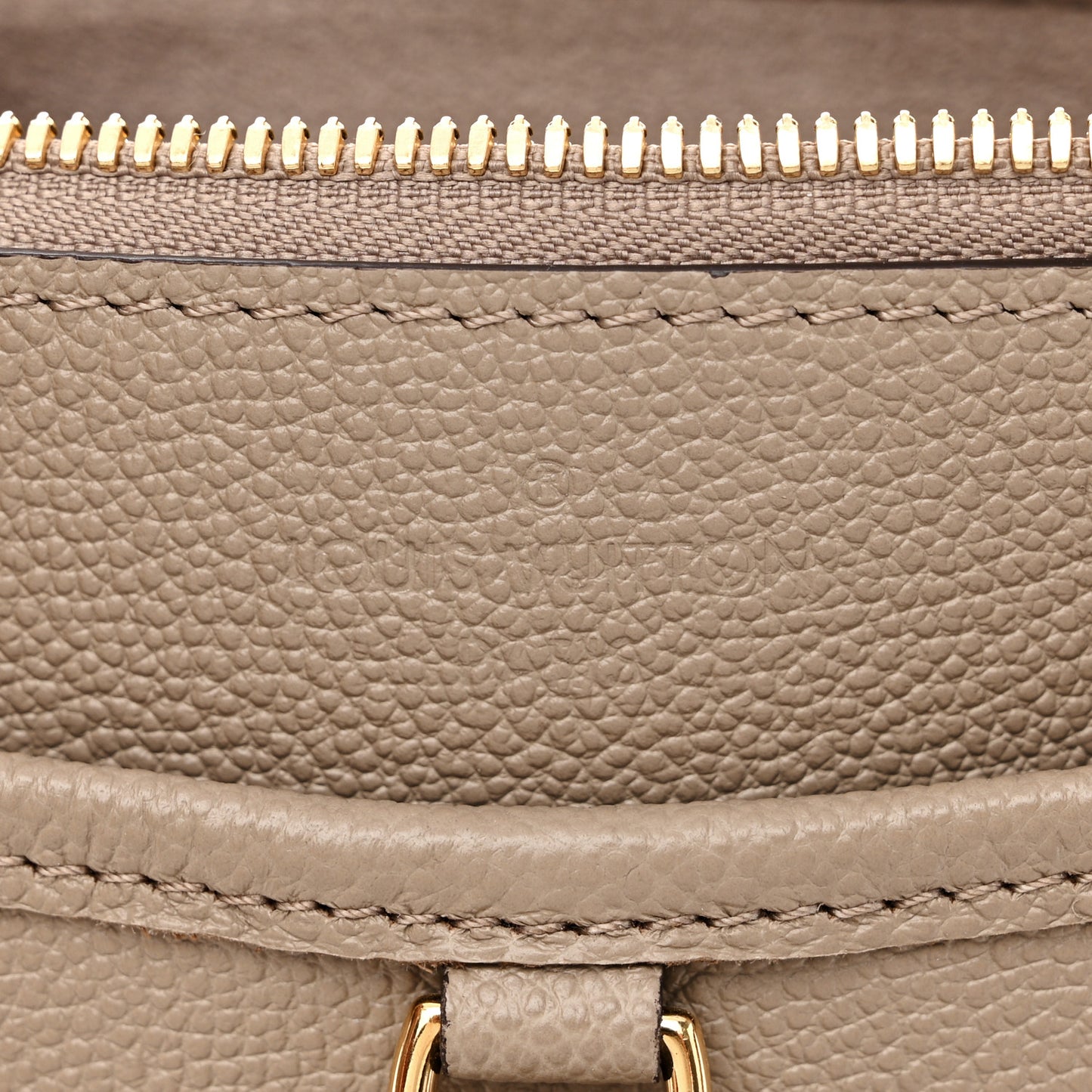 Empreinte Monogram Giant Trianon MM Tourterelle