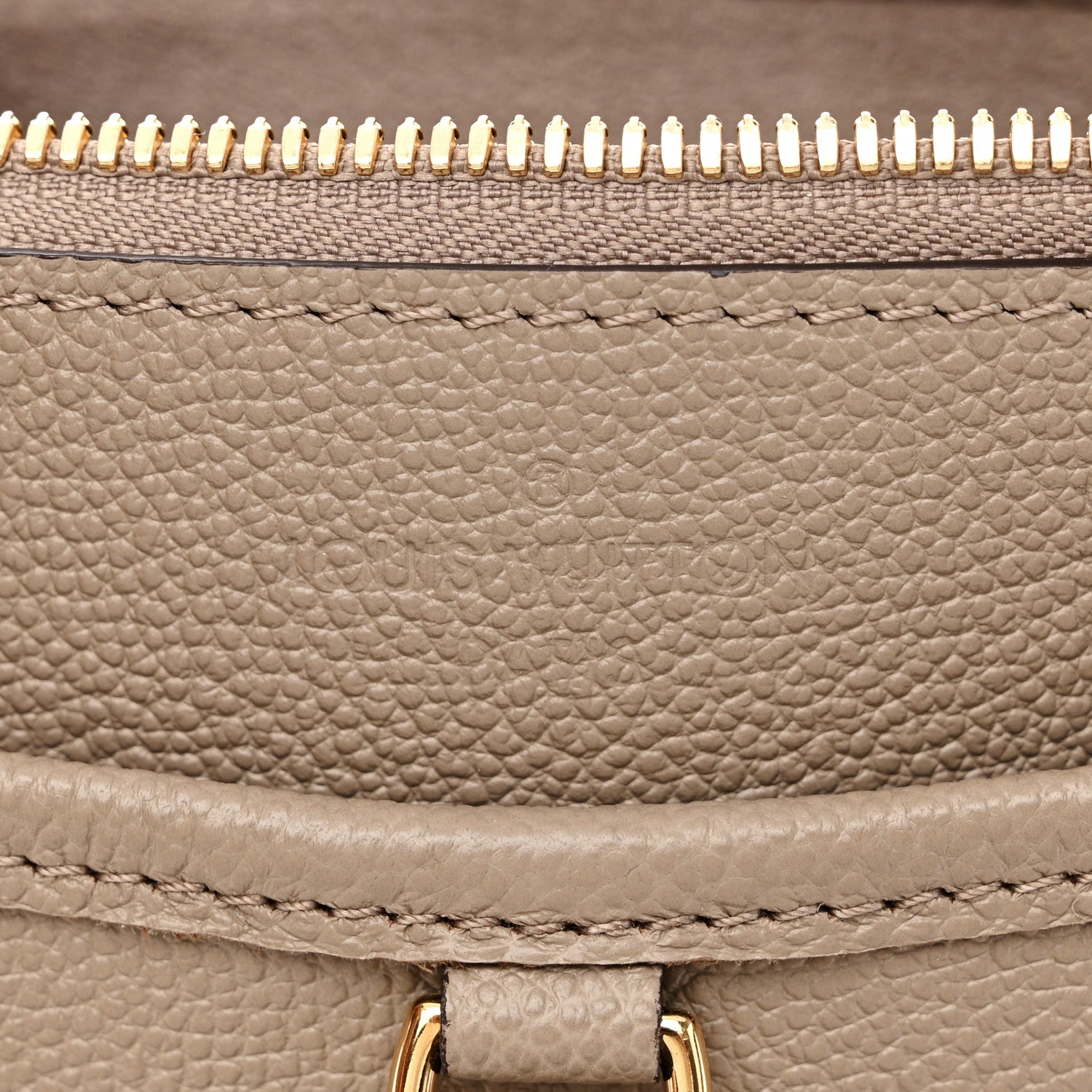 Louis Vuitton Empreinte Monogram Giant Trianon MM Tourterelle 6 of 9
