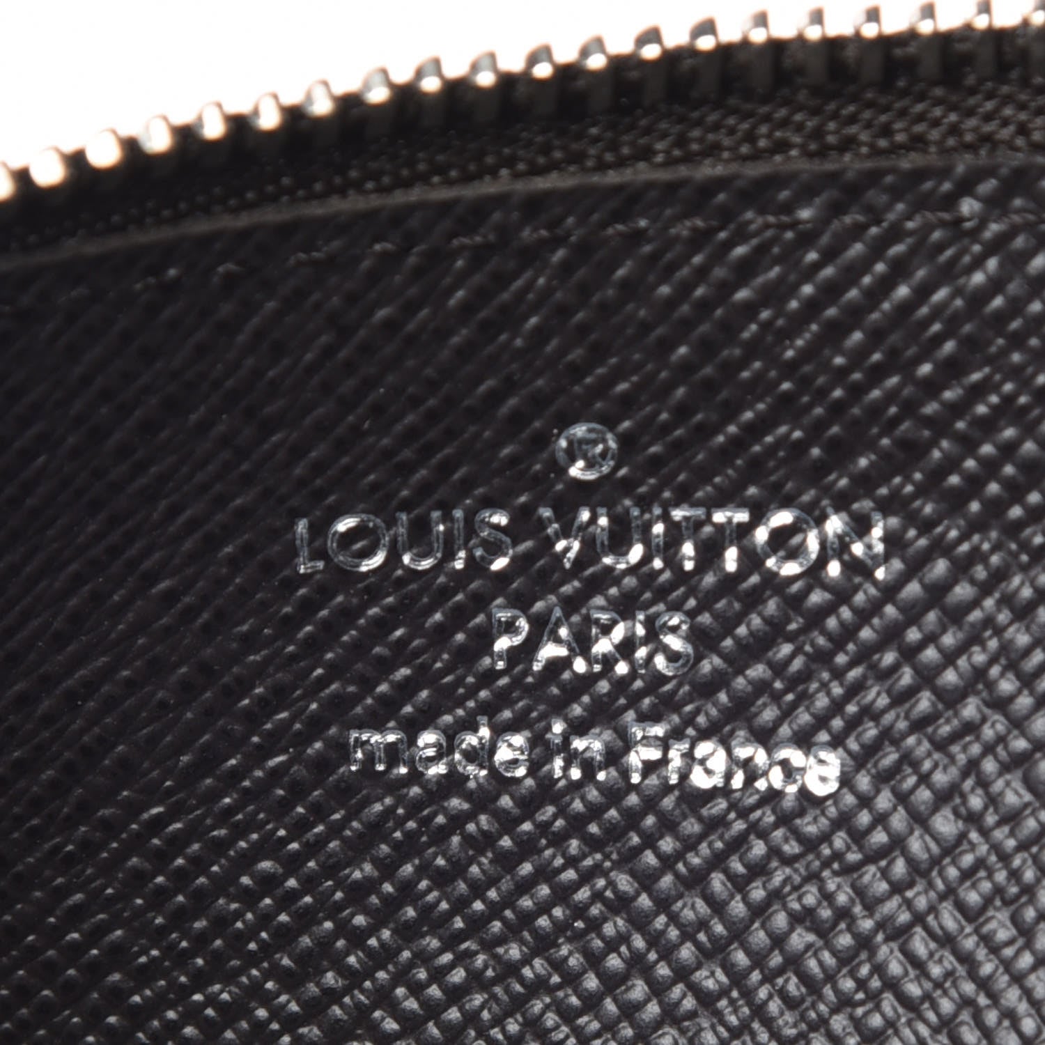 Louis Vuitton Damier Ebene 4 Key Holder 6 of 8
