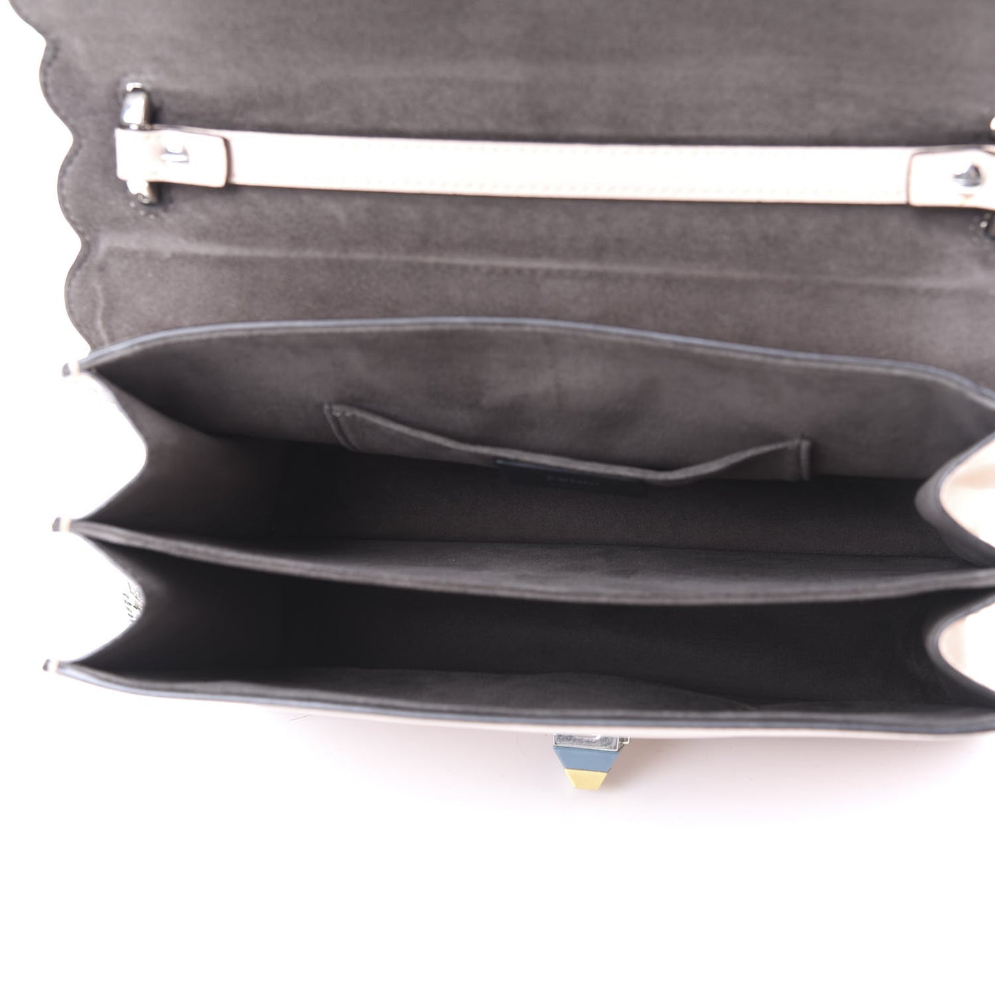 Vitello Liberty Scalloped Studded Kan I Shoulder Bag Plaster