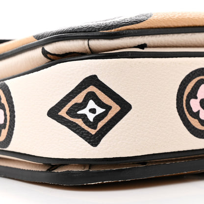 Louis Vuitton Monogram Giant Wild At Heart Pochette Metis Arizona 9 of 11