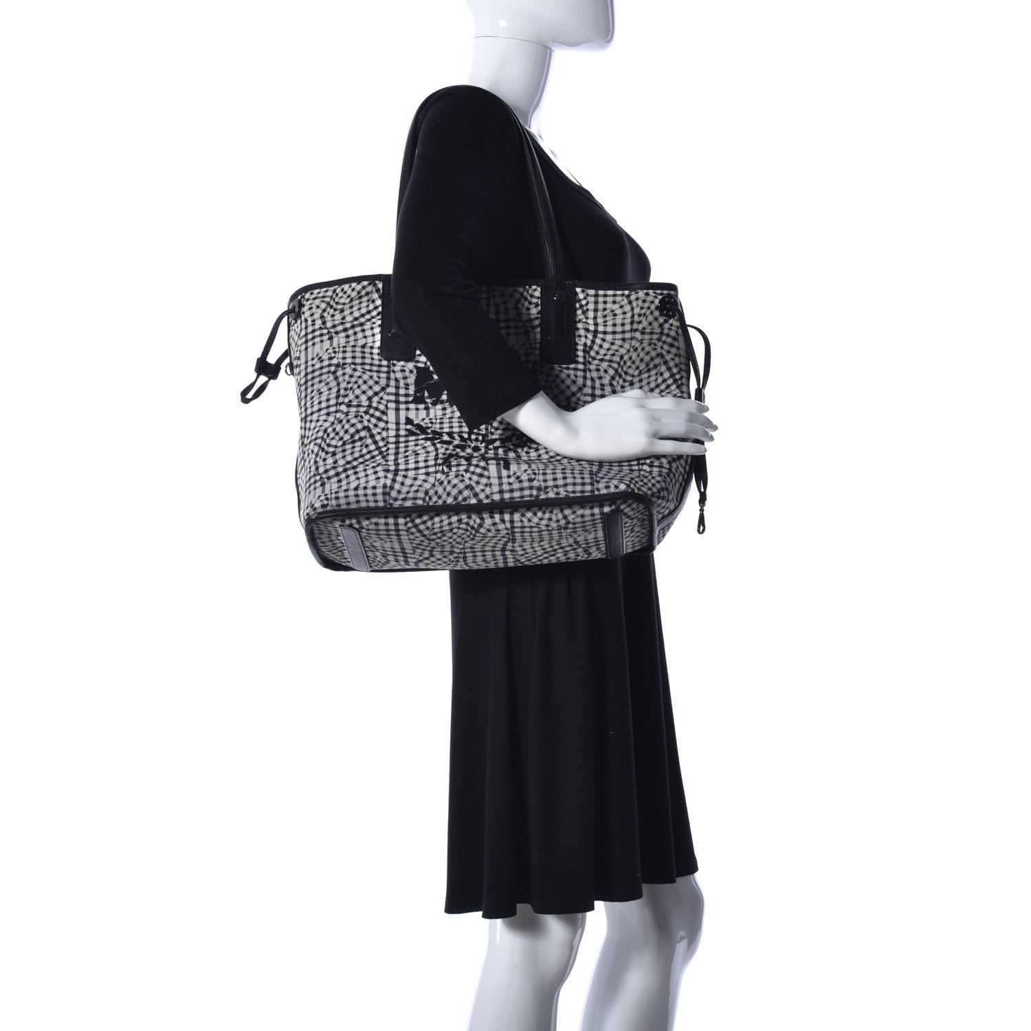 MCM Visetos Medium Liz Reversible Shopper Tote Black 2 of 17