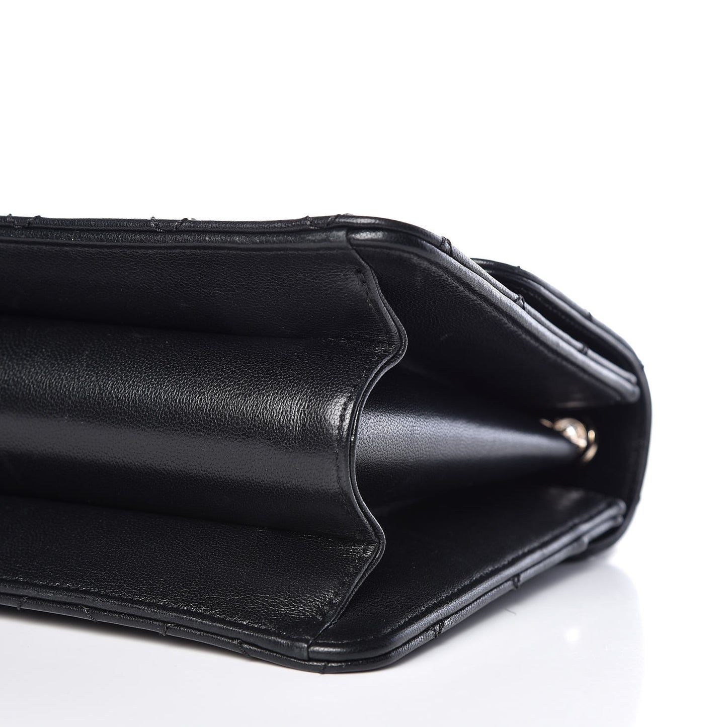 Sheepskin Quilted Beauty Lock Flap Black