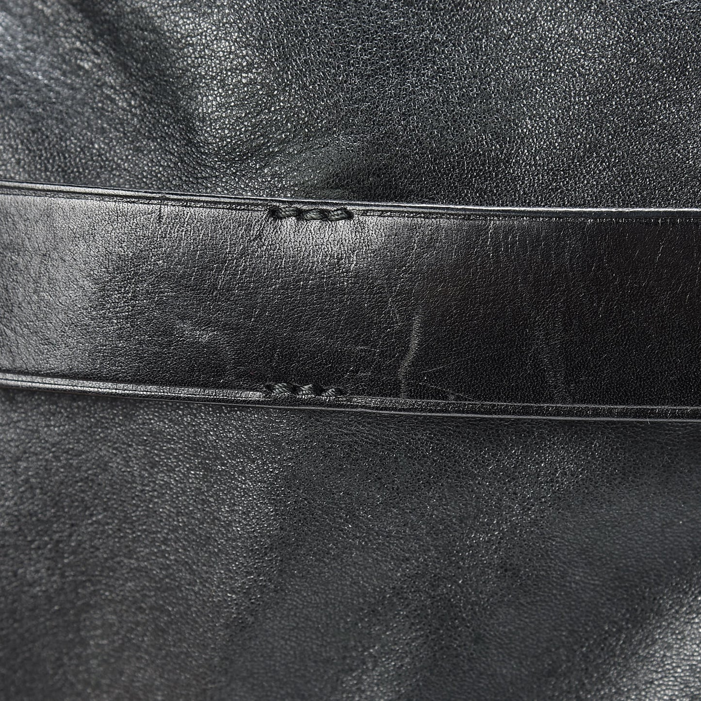Soft Lambskin Bridle Calfskin Medium Gosford Hobo Black
