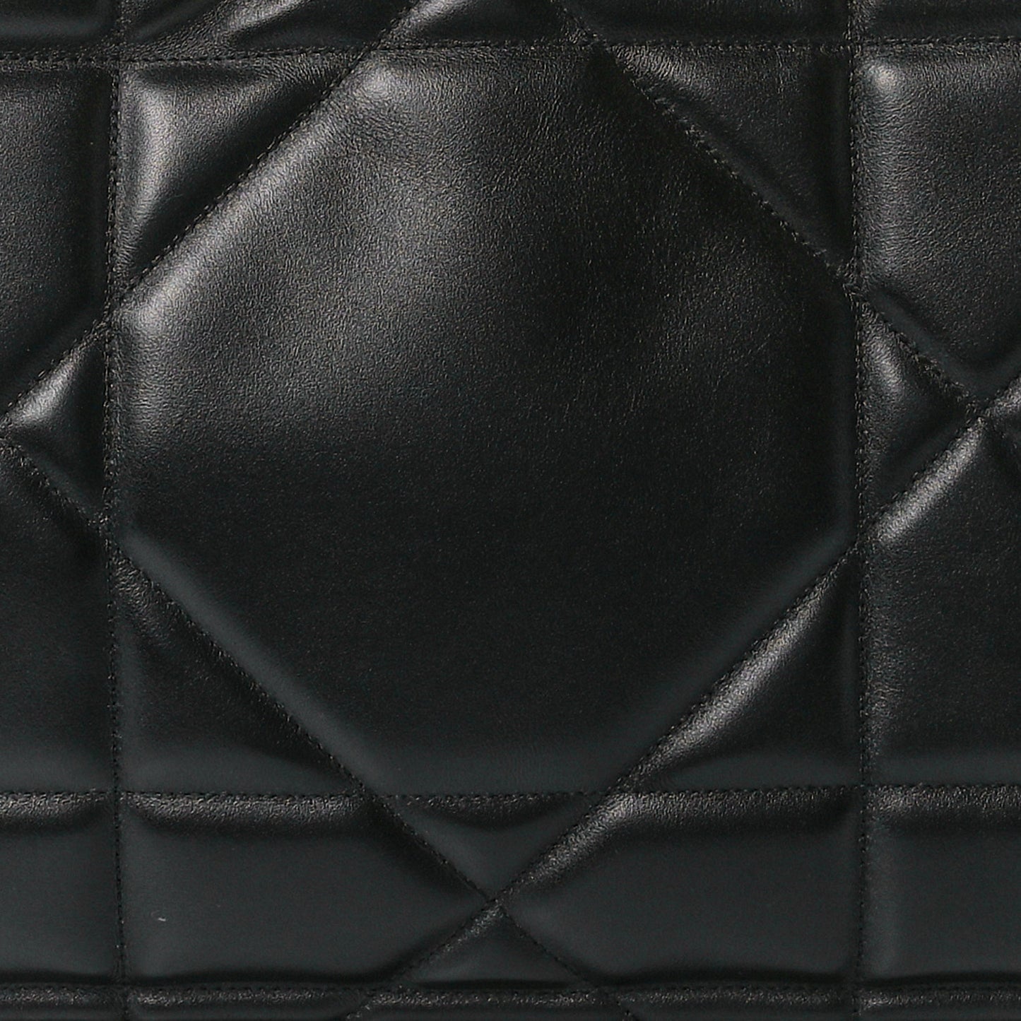 Calfskin Archicannage Medium Essential Tote Black