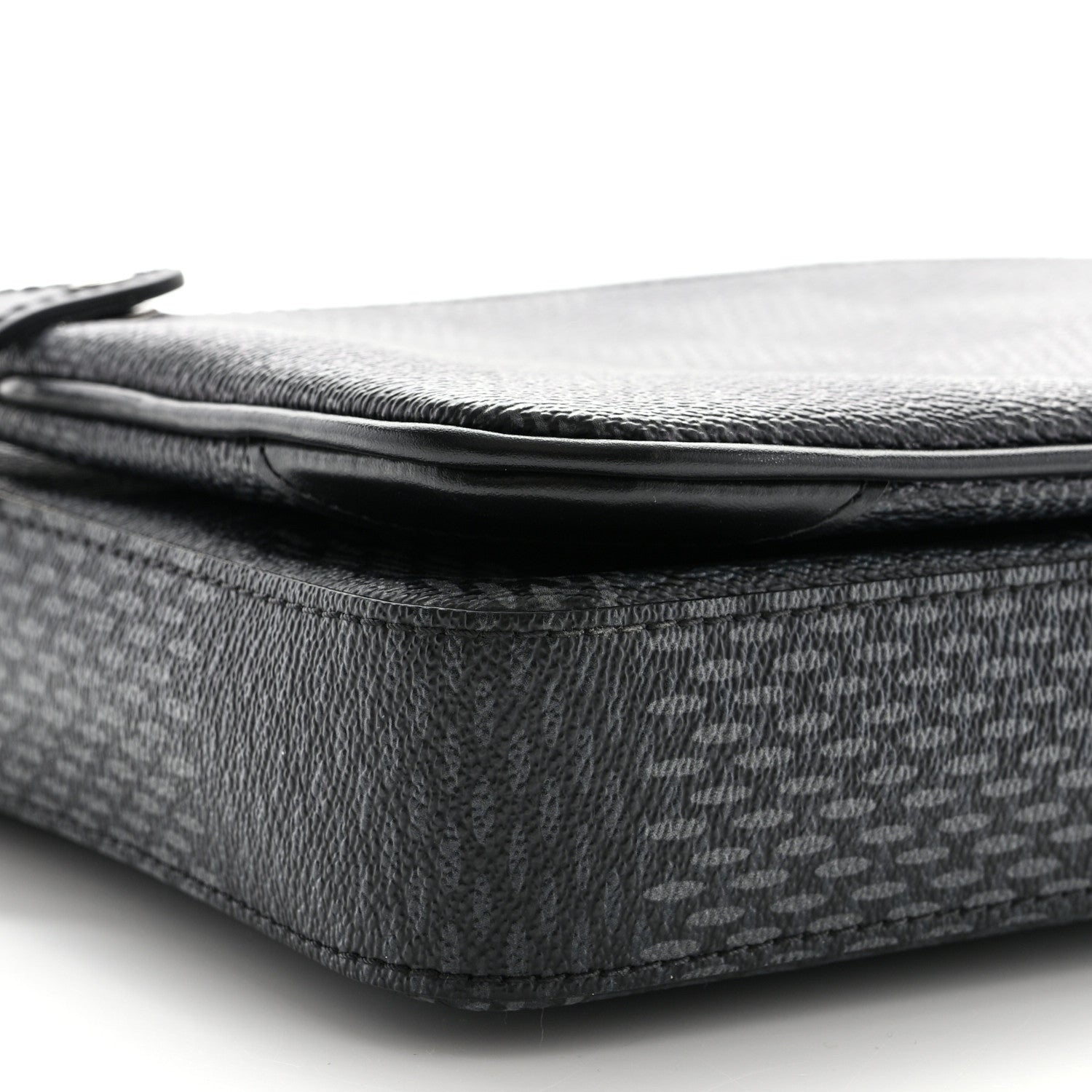 Louis Vuitton Damier Graphite 3D Trio Messenger 10 of 11