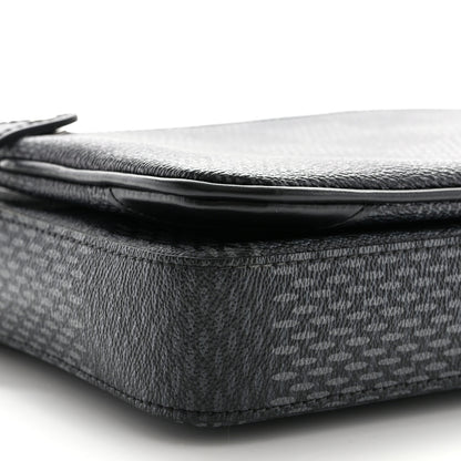 Louis Vuitton Damier Graphite 3D Trio Messenger 10 of 11