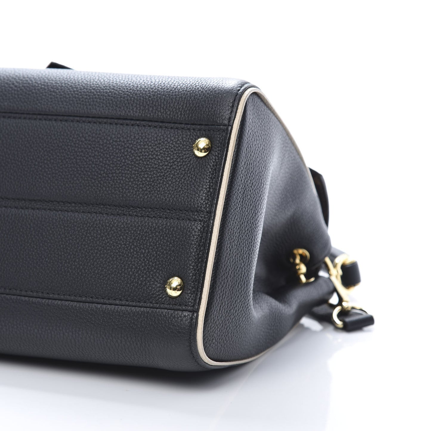 Monogram Double V Black