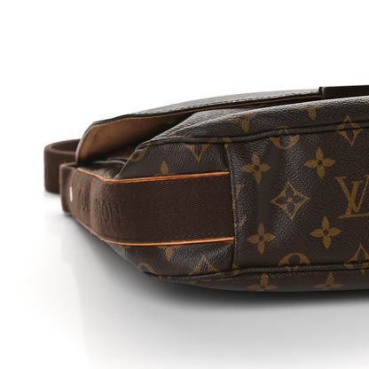 Louis Vuitton Monogram Beaubourg MM Messenger Bag 7 of 10