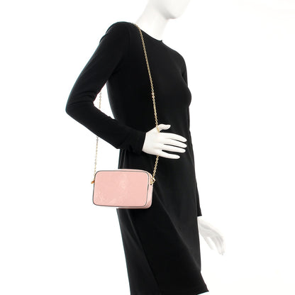 Louis Vuitton Vernis Camera Pouch Rose Ballerine 2 of 9