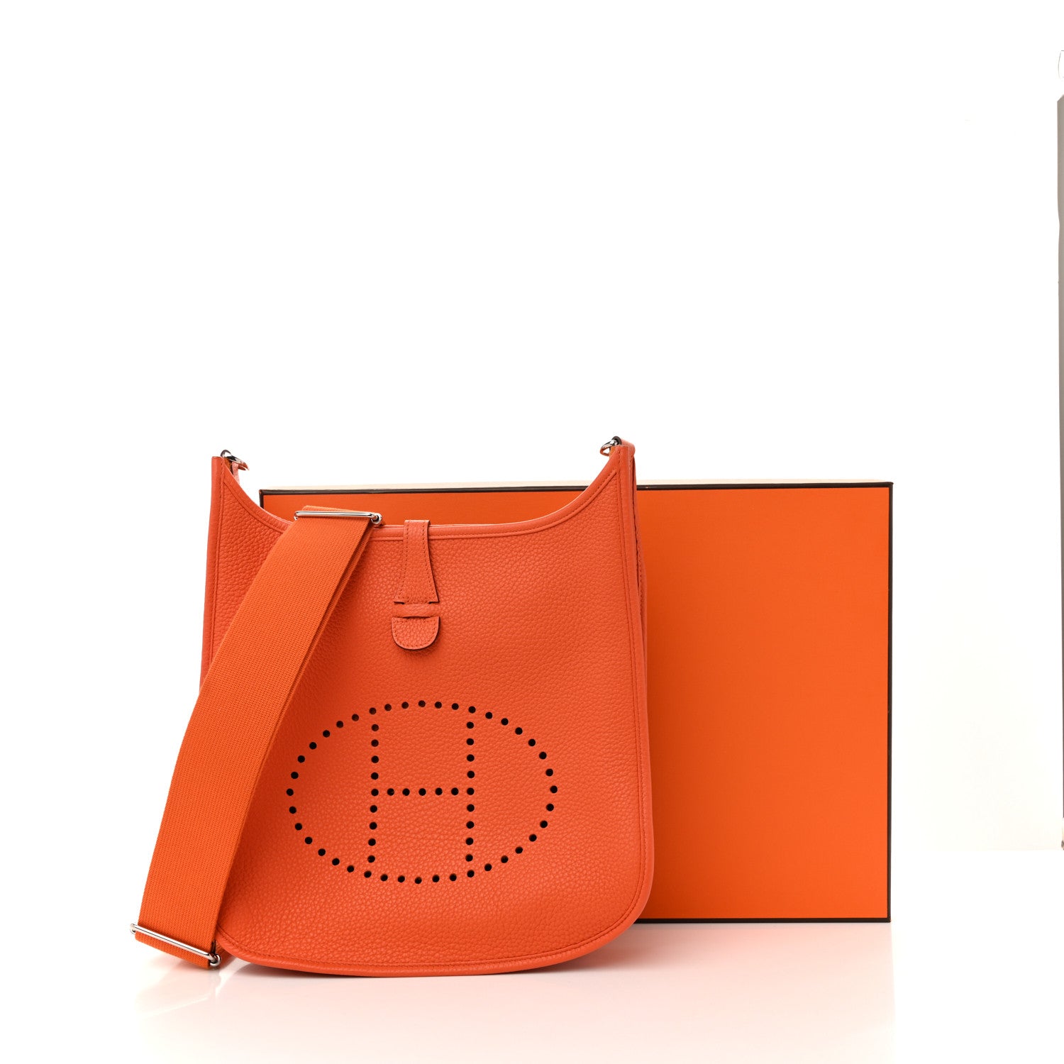 Hermes Taurillon Clemence Evelyne III PM Feu 26 of 27