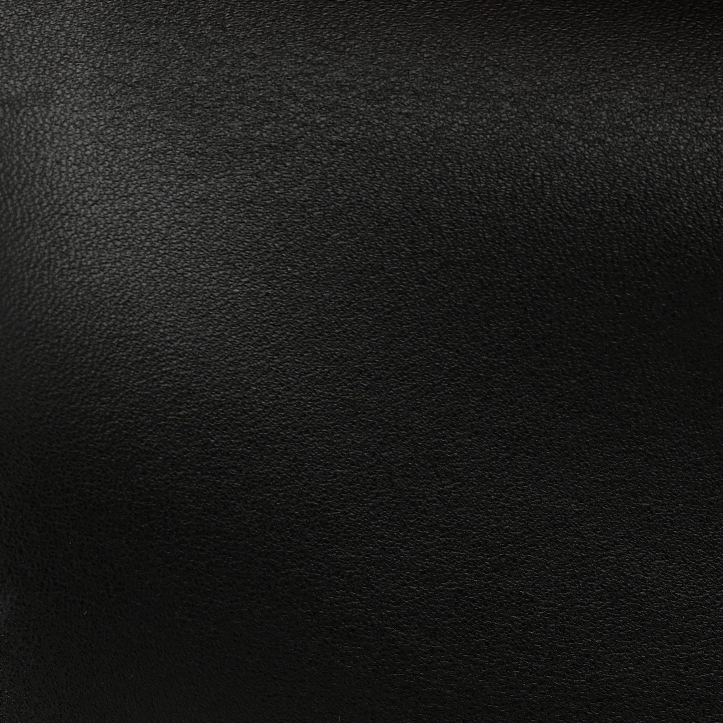 Epsom Constance 24 Black