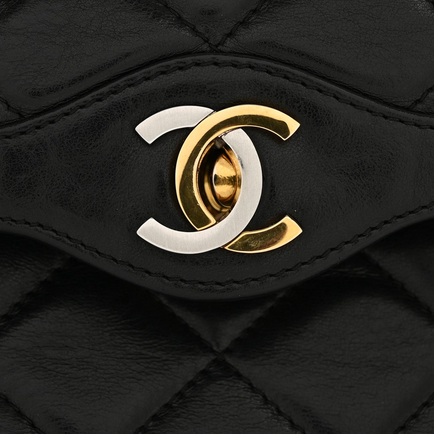 Lambskin Medium Double Flap Black