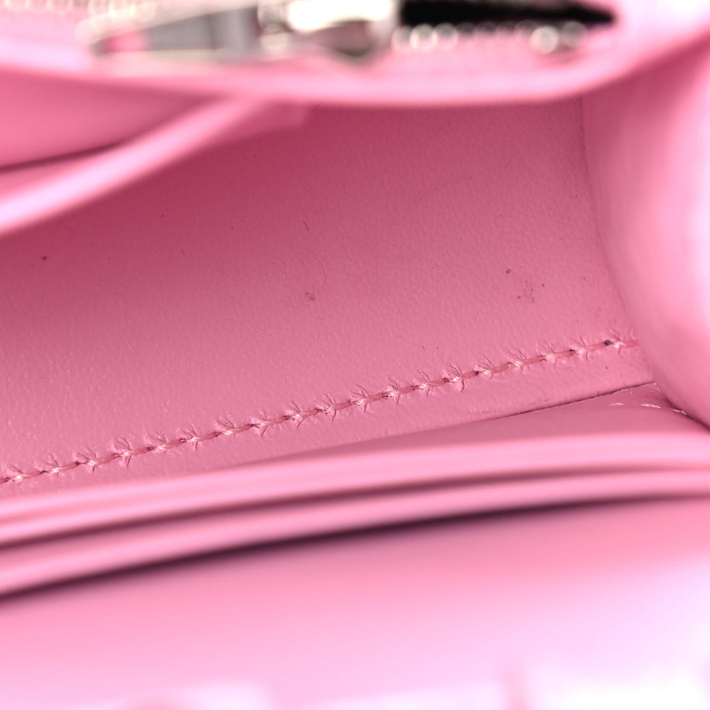 Shiny Calfskin Crocodile Embossed Hourglass Chain Bag Candy Pink