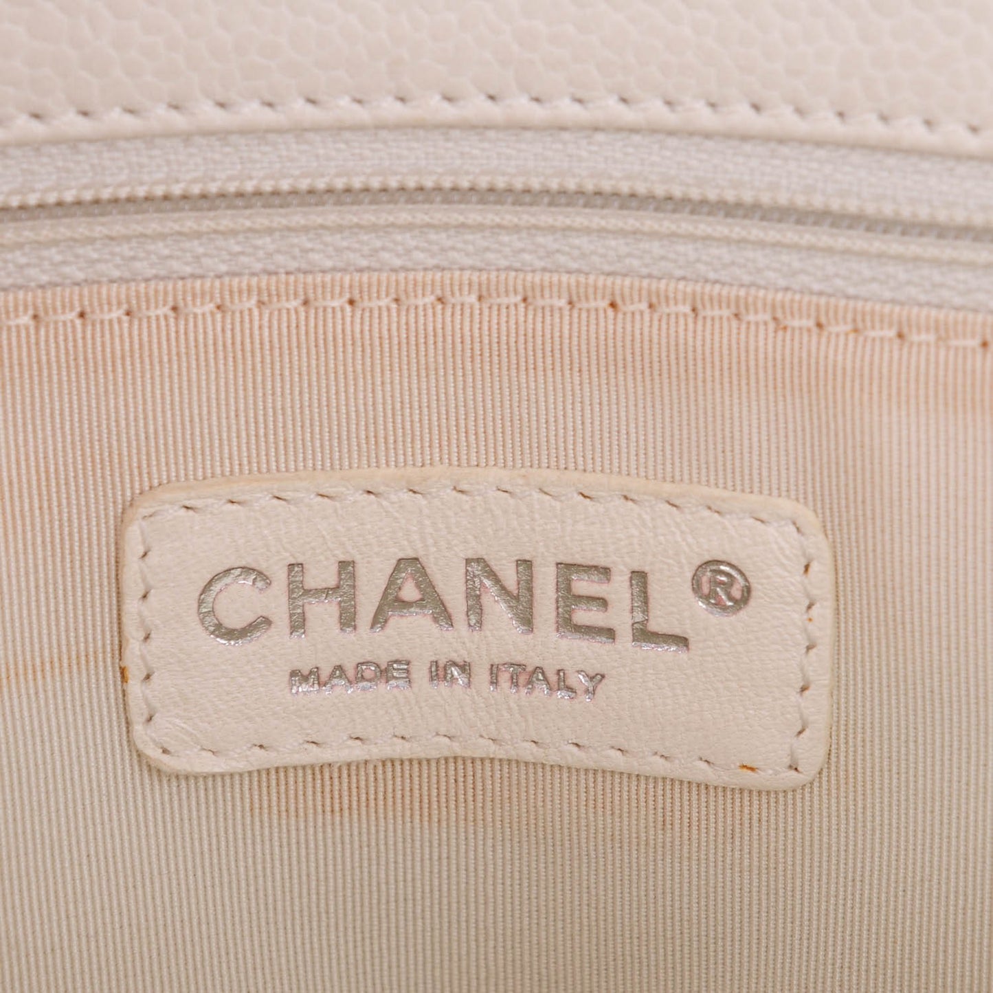 Caviar Quilted Grand Shopping Tote GST White