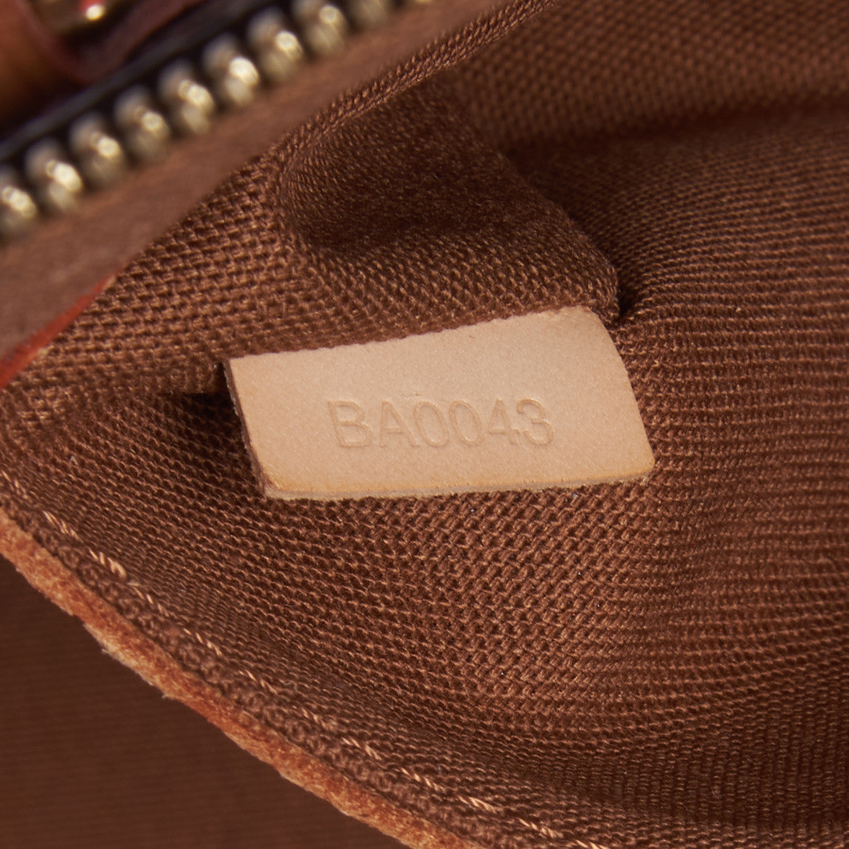 Louis Vuitton Monogram Alma PM 8 of 8