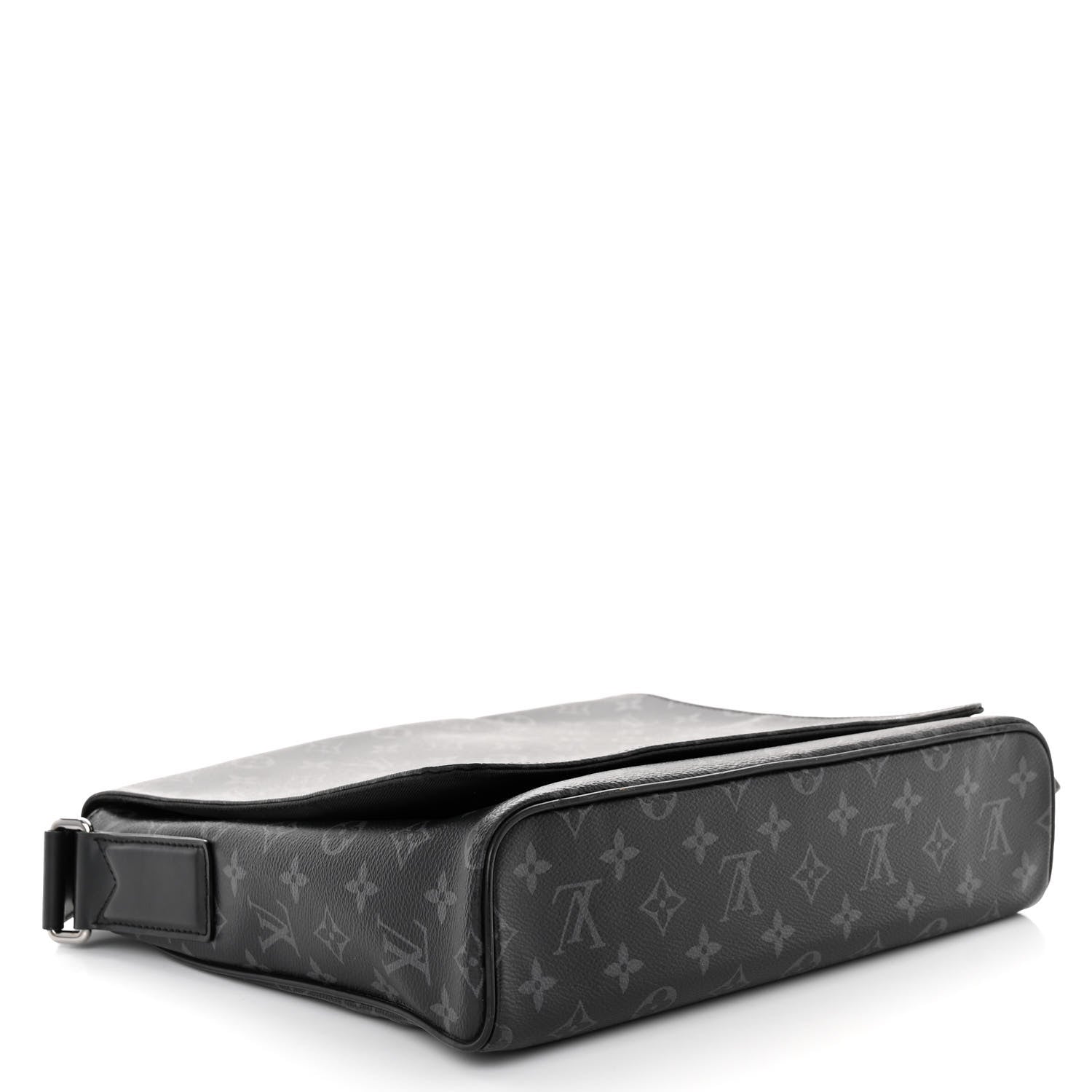 Louis Vuitton Monogram Eclipse District MM 4 of 9