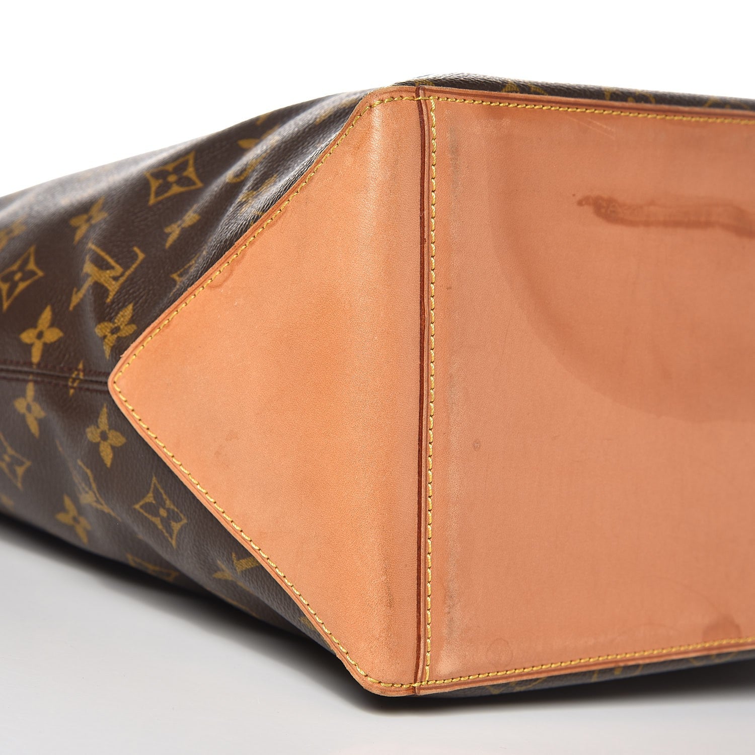 Louis Vuitton Monogram Cabas Mezzo 7 of 11