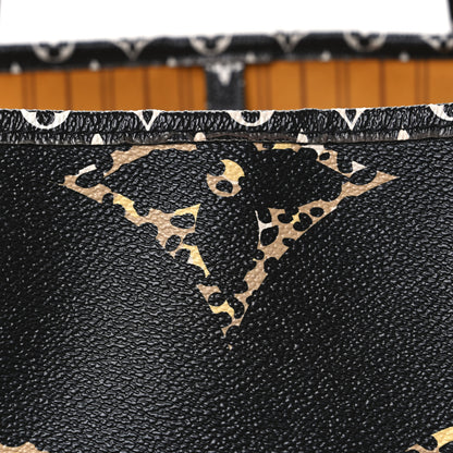 Louis Vuitton Monogram Giant Jungle Neverfull MM Black 8 of 12