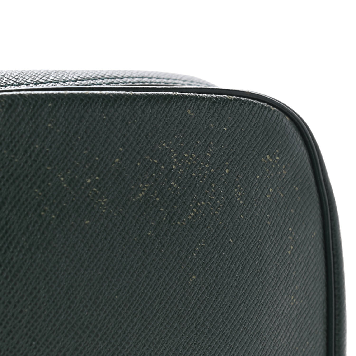 Louis Vuitton Taiga Trousse Toilette GM Epicea 10 of 13