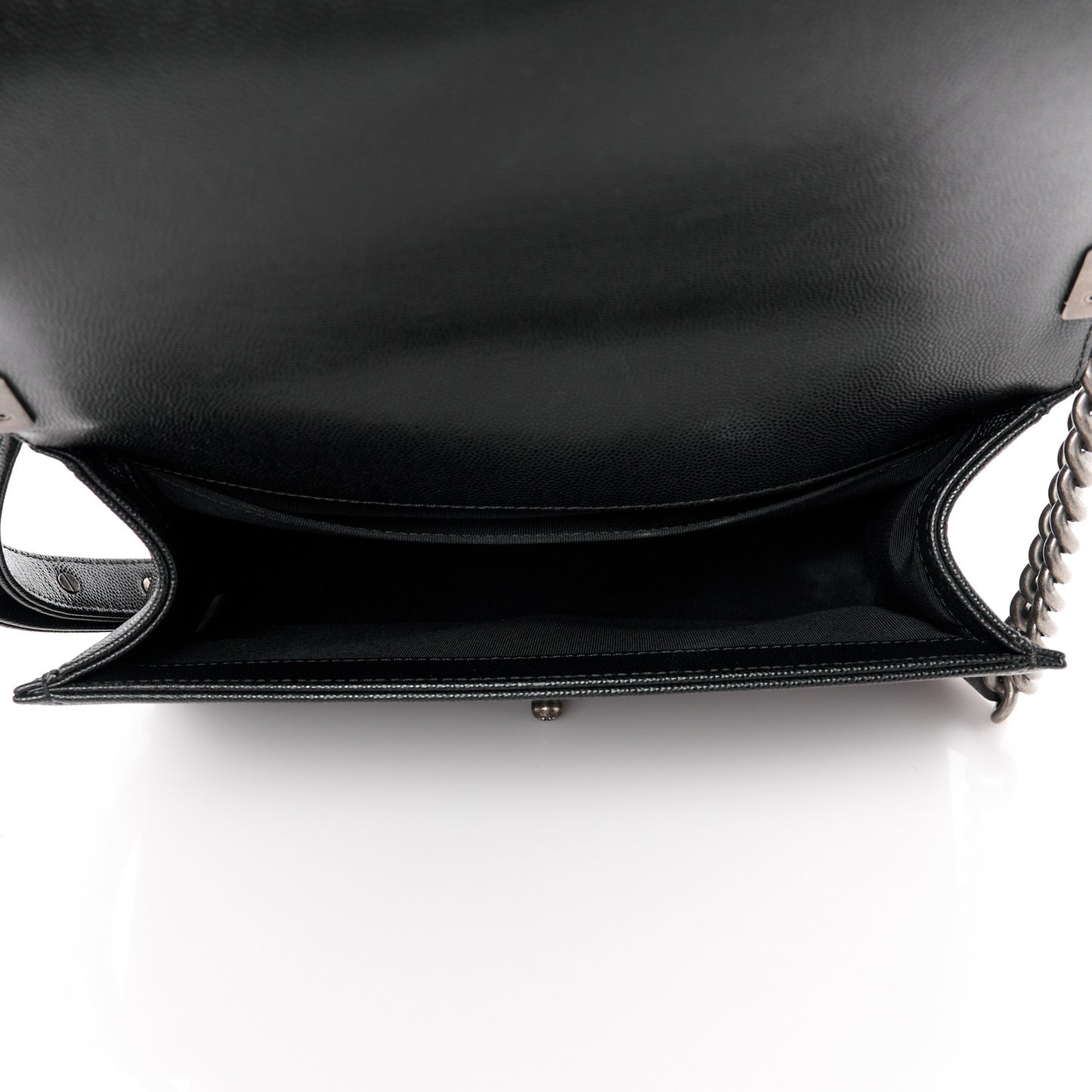 Caviar Quilted Medium Boy Flap Black