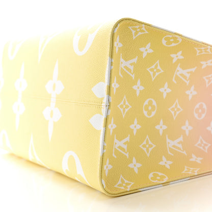 Louis Vuitton Monogram Giant By The Pool OnTheGo GM Light Pink 10 of 10