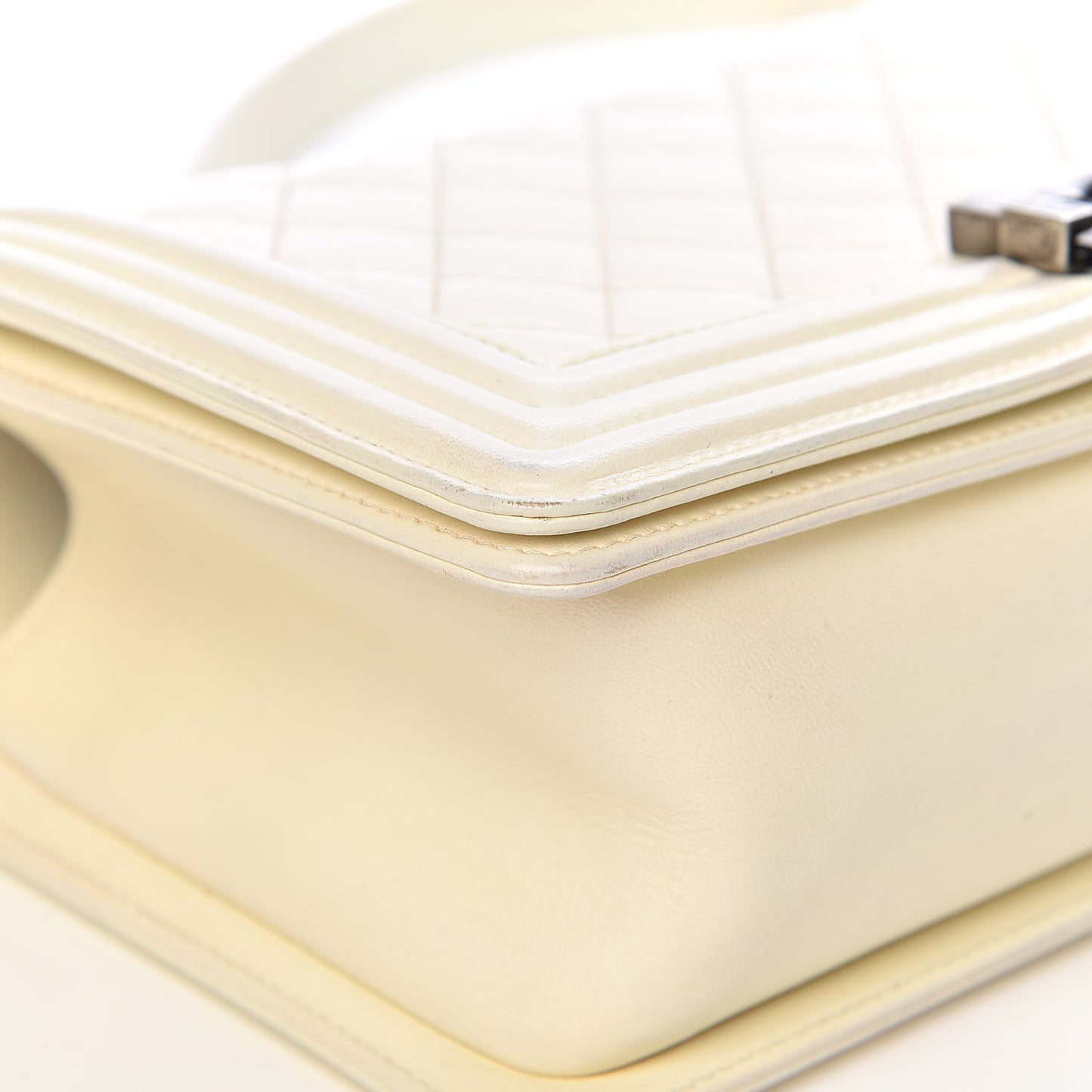 Lambskin Quilted Medium Boy Flap White