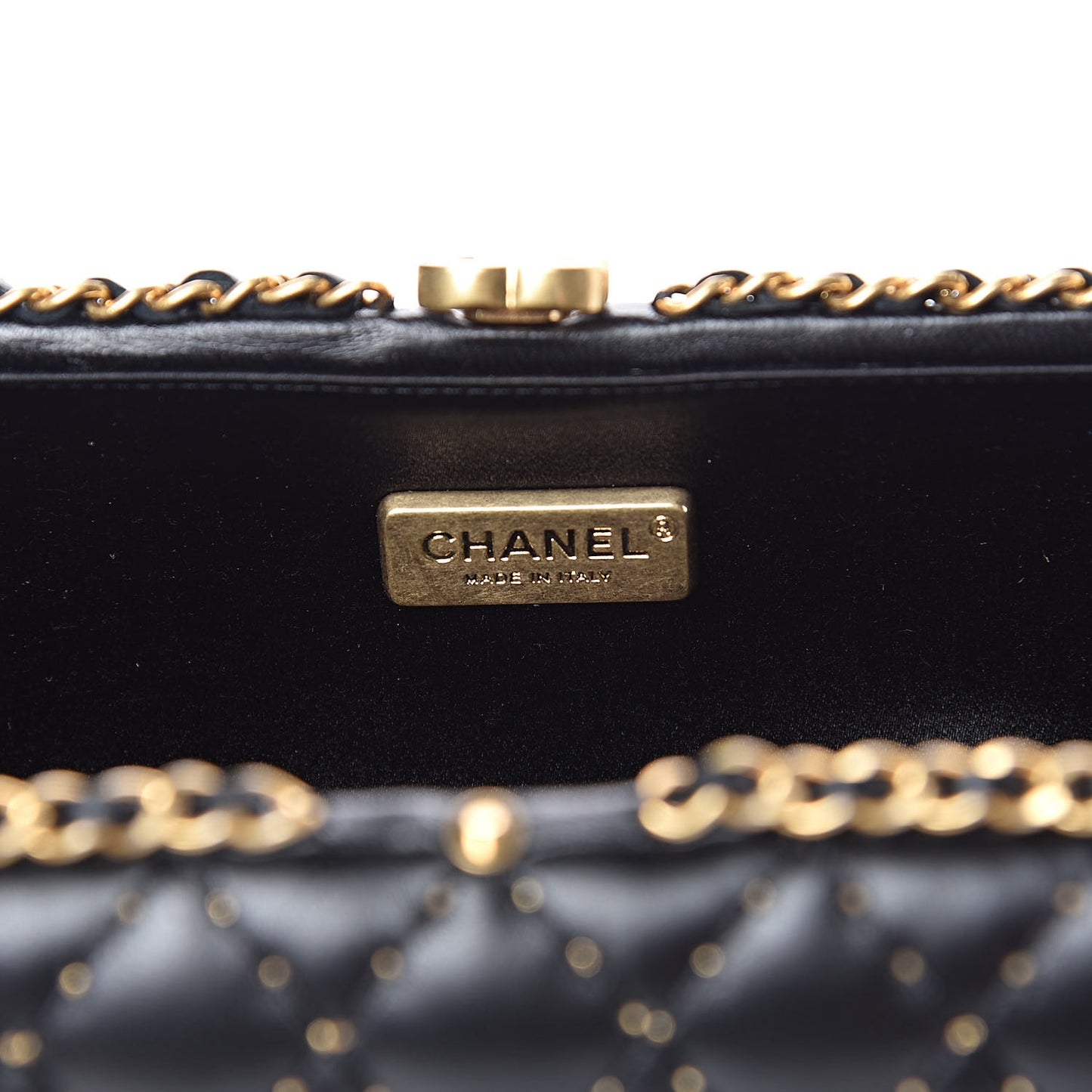 Lambskin Quilted Chain Around Clutch Black