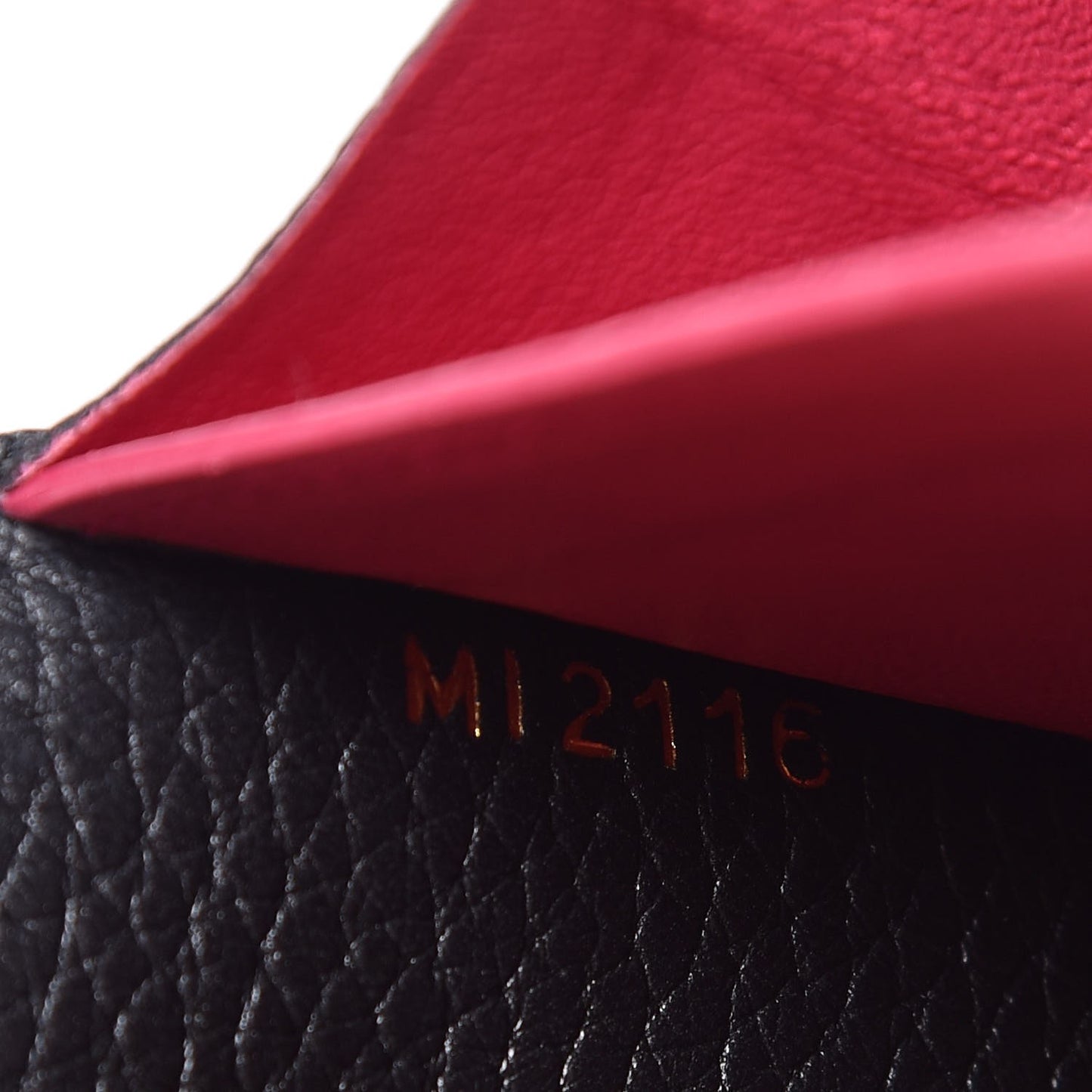 Taurillon Capucines Wallet Black