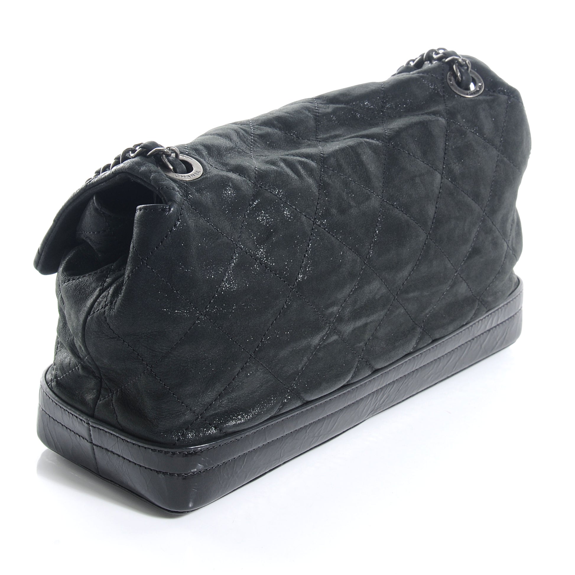 Chanel Iridescent Calfskin VIP Flap Black 3 of 7